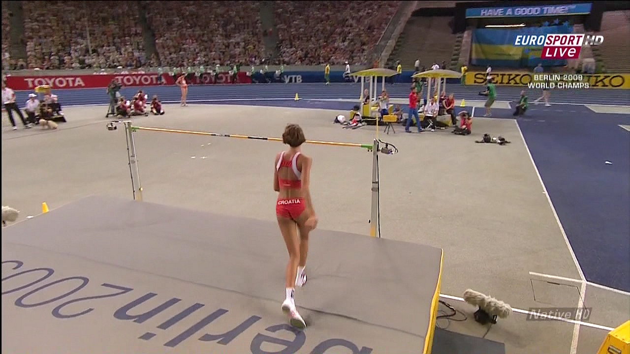 blankavasic-highjump-berlin2009.03frame1221.jpg