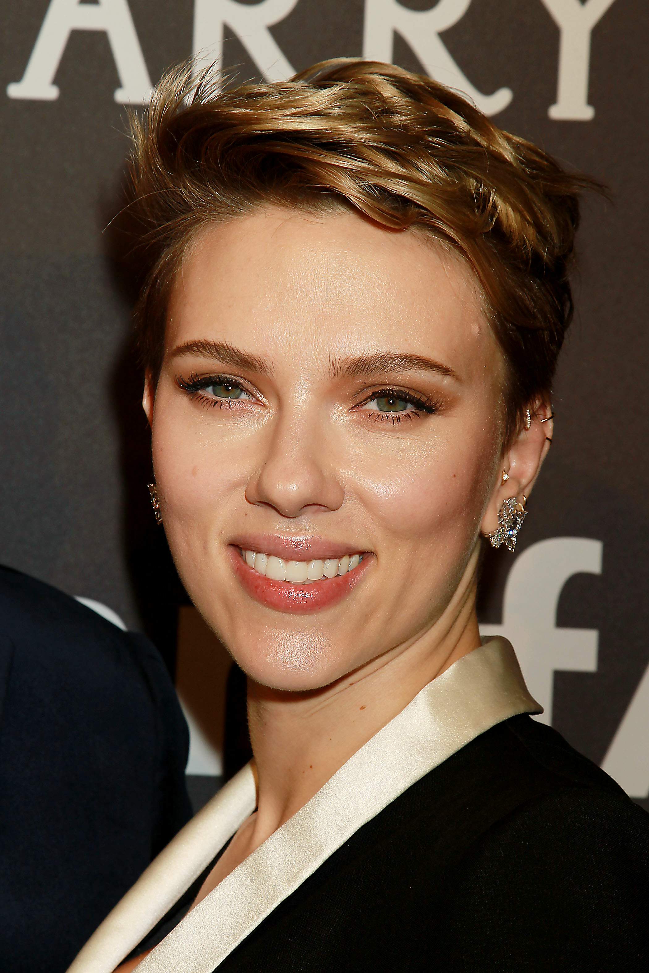 Scarlett Johansson (3).jpg