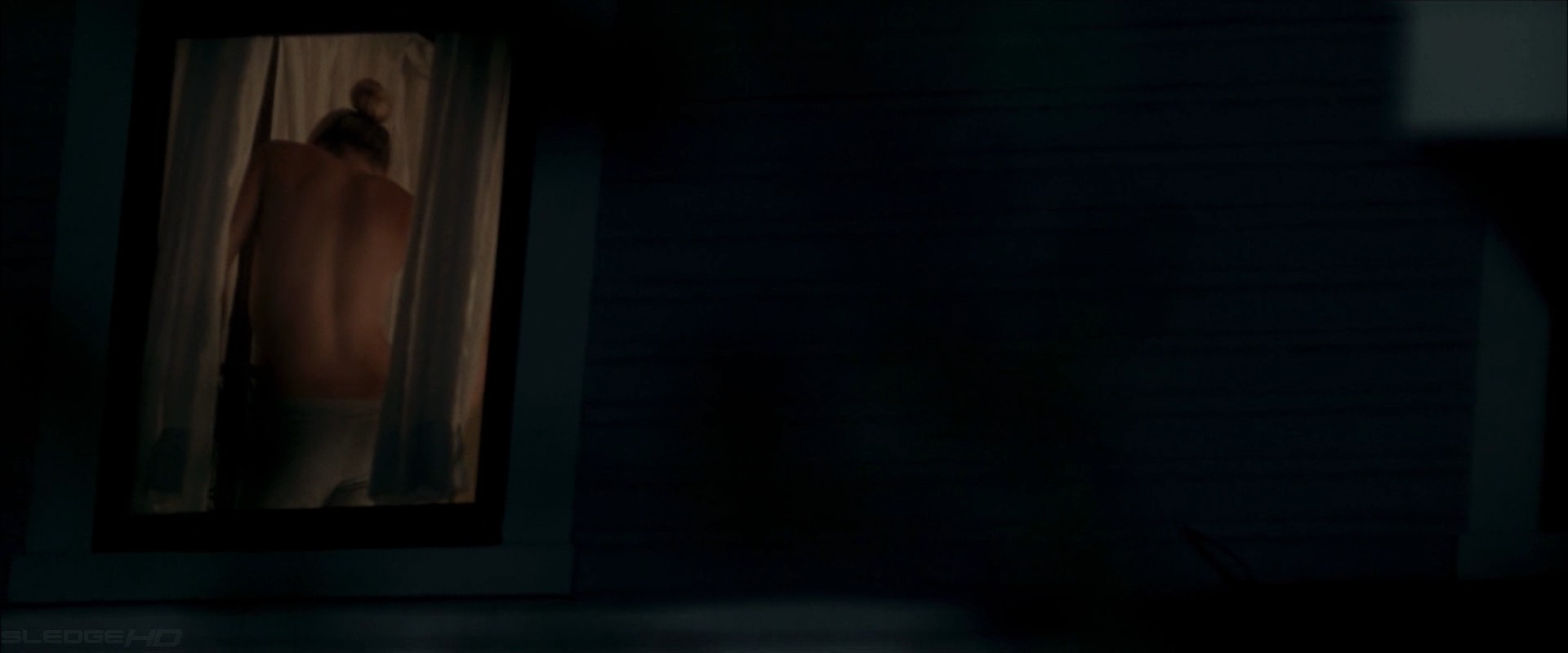 Amber_Heard_-_All_the_Boys_Love_Mandy_Lane_HD_1080p.avi.0024.jpg