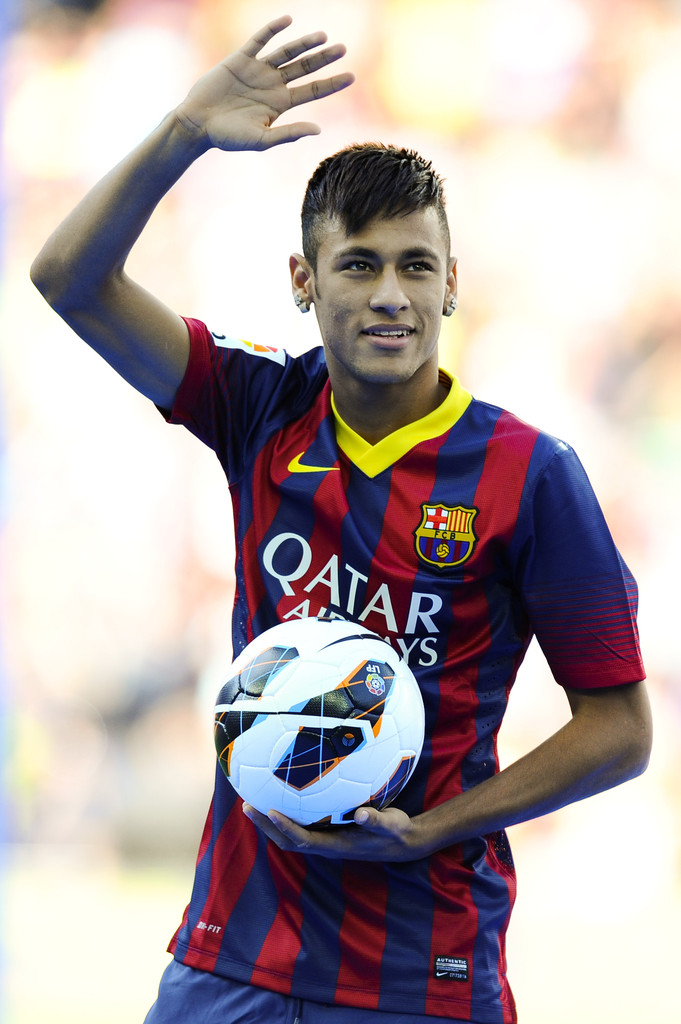 Neymar presentation 094.jpg