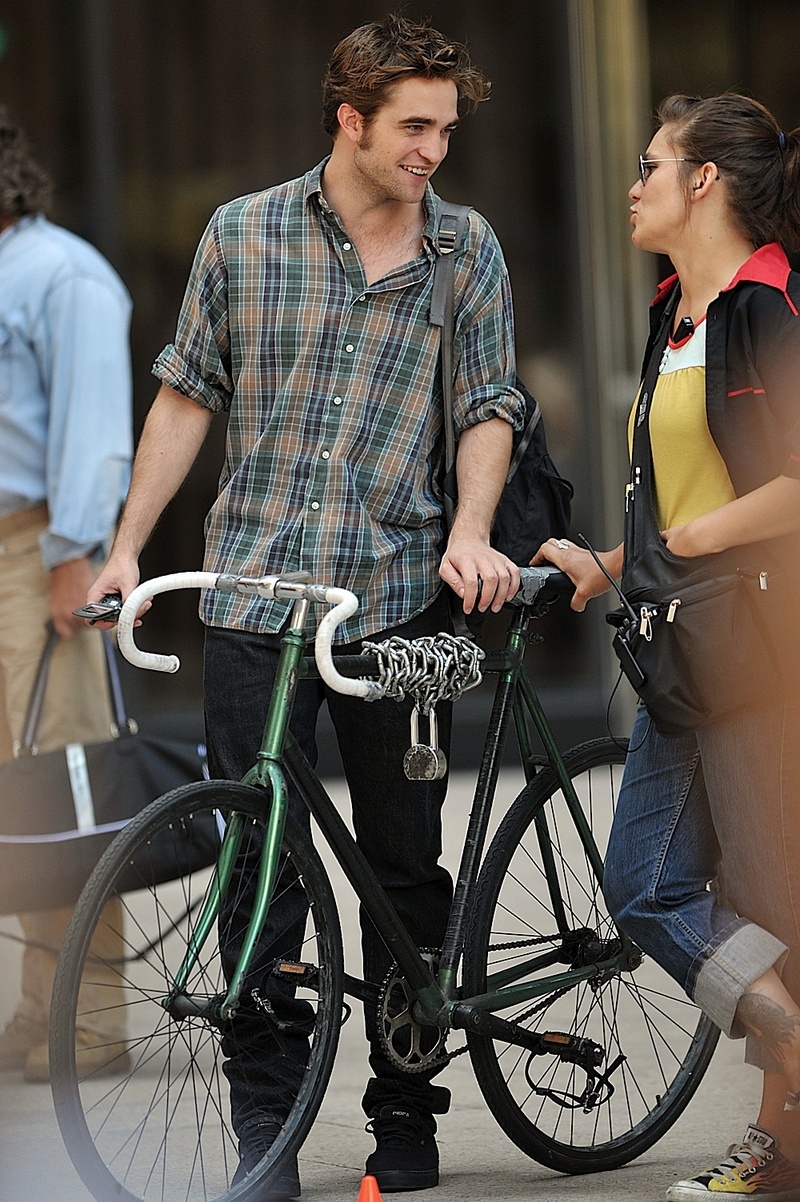 gallery_enlarged-robert-pattinso-8.jpg