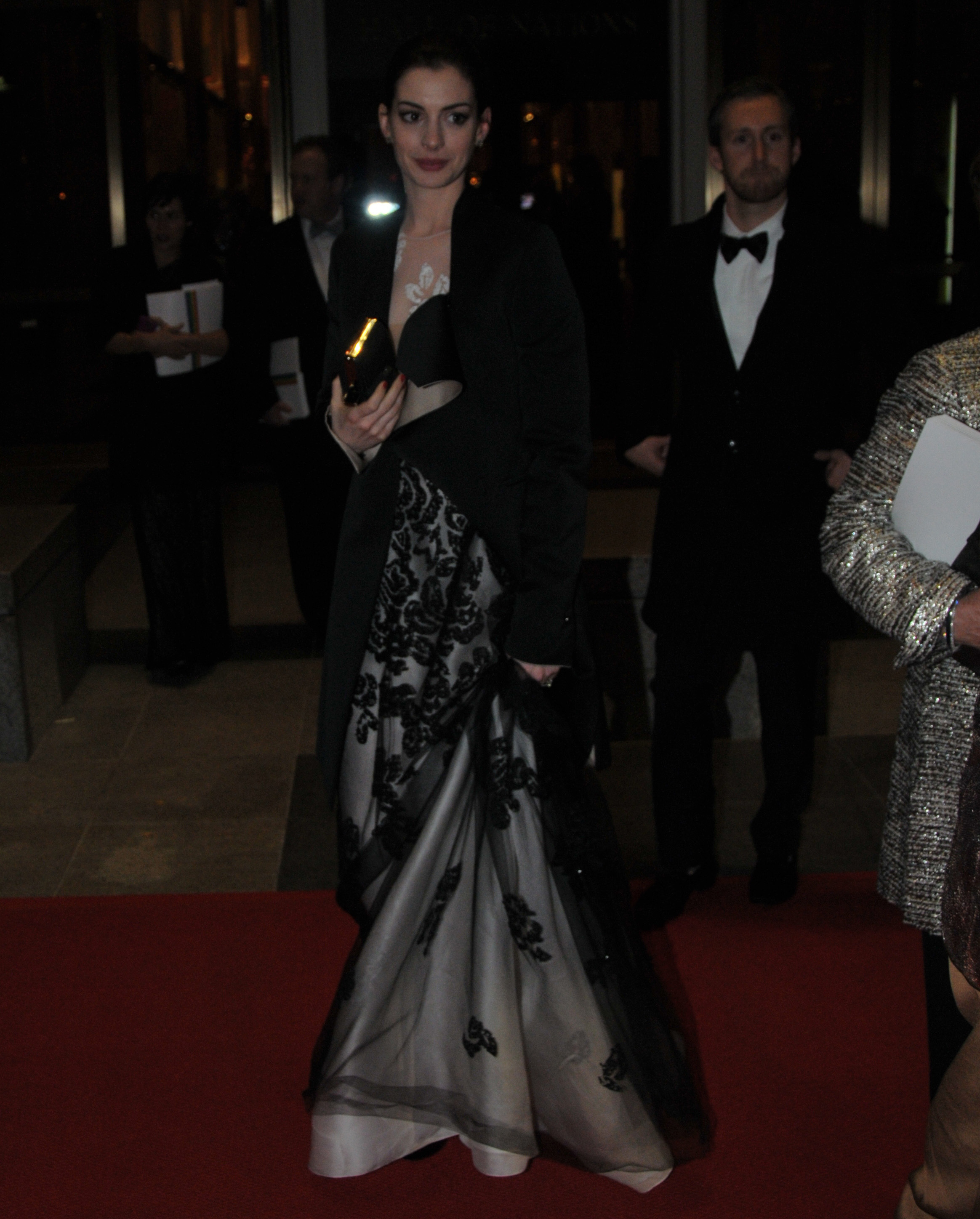 MCFan_for_celeblounge05-12-2011 00-00_22.jpg