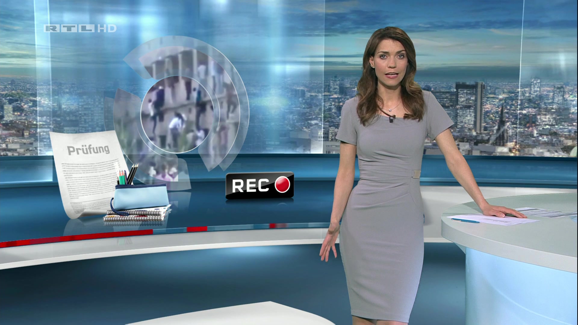 annett_moeller_20150320_rtl_aktuell_1080p_ng 055.jpg