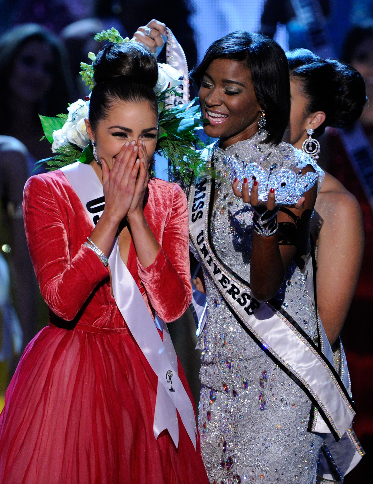 OLIVIA-CULPO-as-Miss-Universe-at-the-2012-Miss-Universe-Pageant-in-Las-Vegas-4.jpg