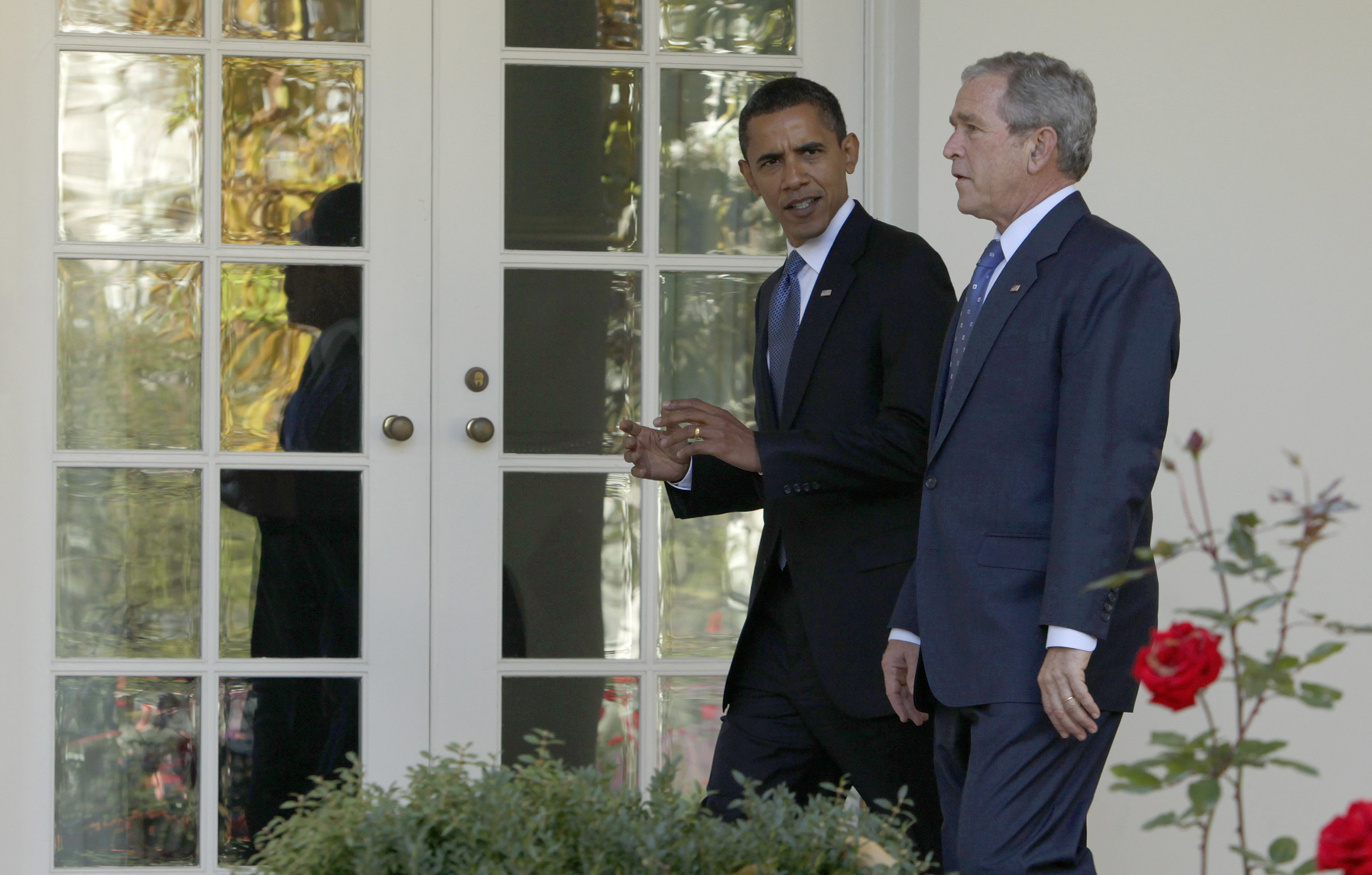Bush_Obama_Bone.JPG