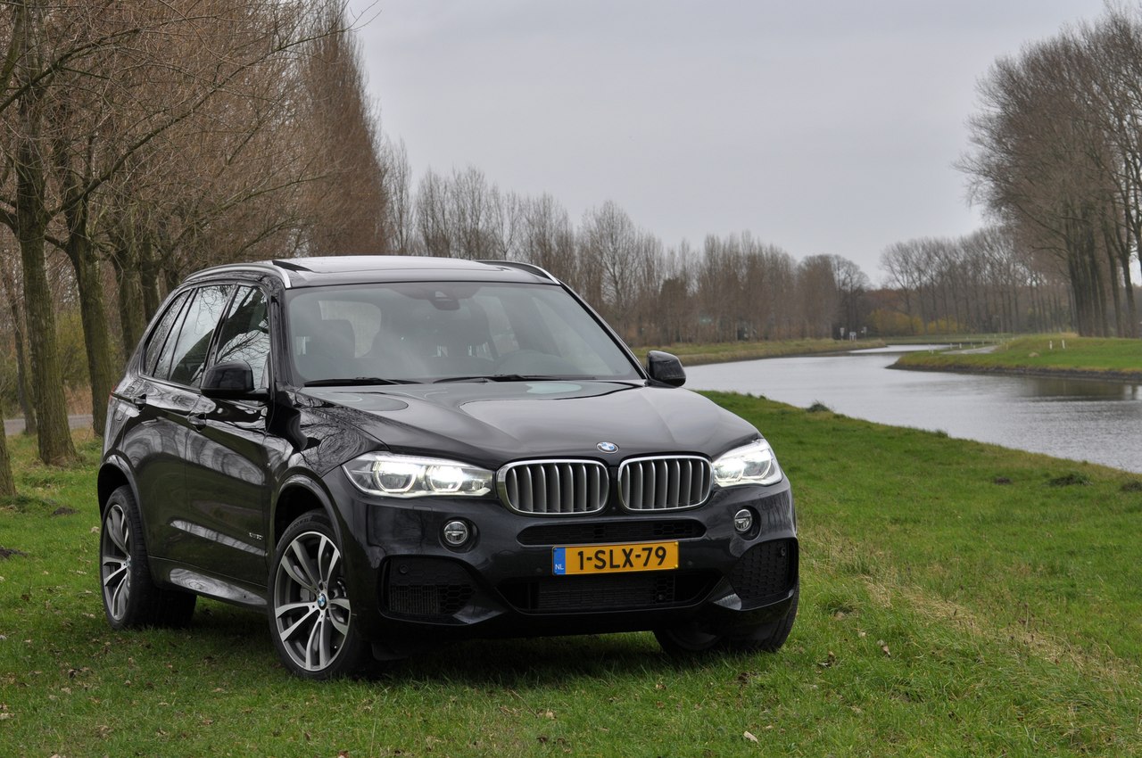 Бмв х5 с пробегом. BMW x5 f15. БМВ х5 f15 дизель 4.0. БМВ х5 75. BMW x5 5.0i.