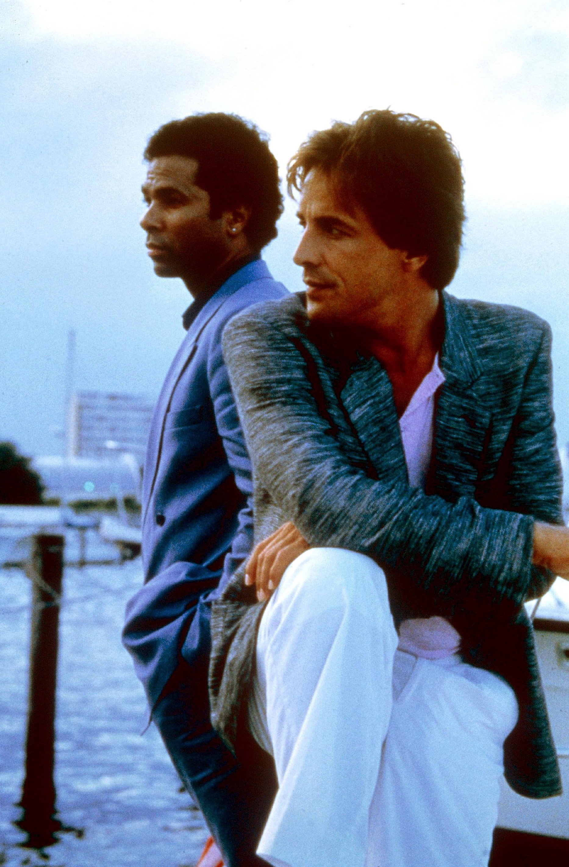 Miami vice. Дон Джонсон полиция Майами отдел нравов. Miami vice сериал 1984. Полиция Майами отдел нравов 1984. Полиция Майами фильм 1984.