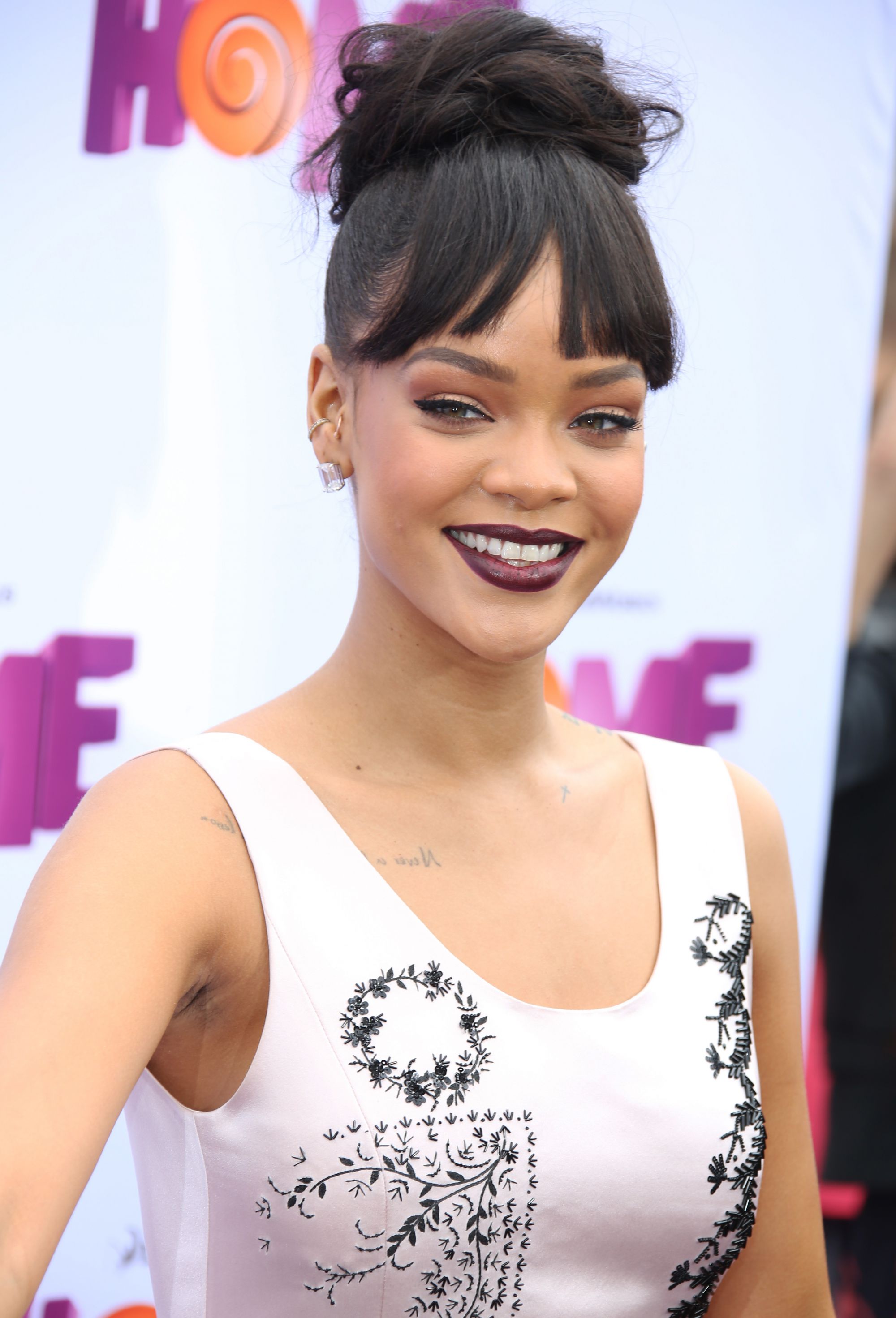 Rihanna at the Premiere of Home in Westwood 22.3.2015_131.jpg