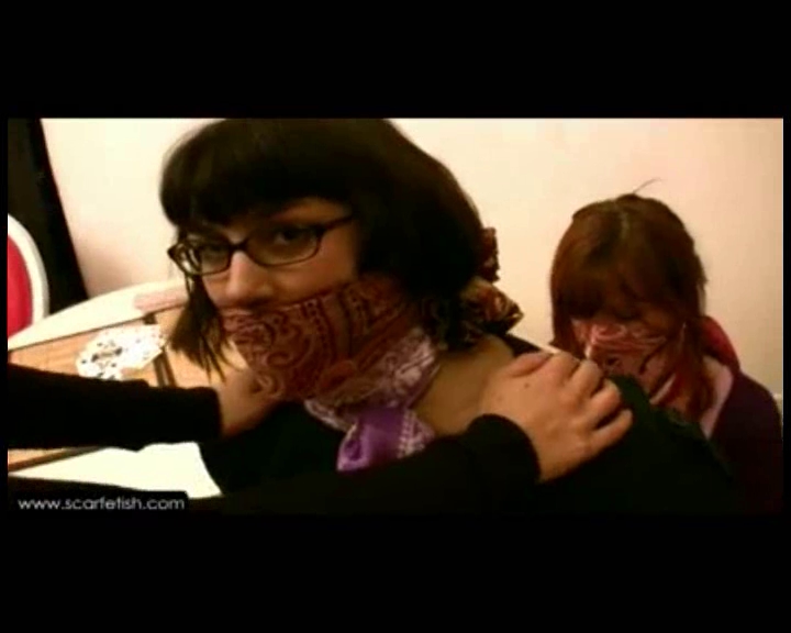 scarfetish_the_game.wmv.0020.jpg