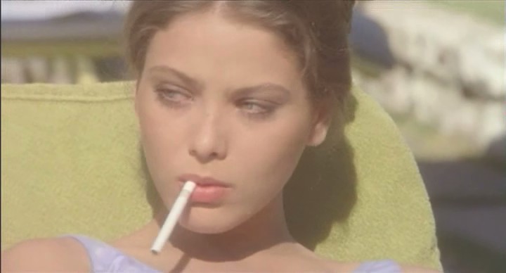 Молодая и прекрасная Ornella Muti сверкает грудью