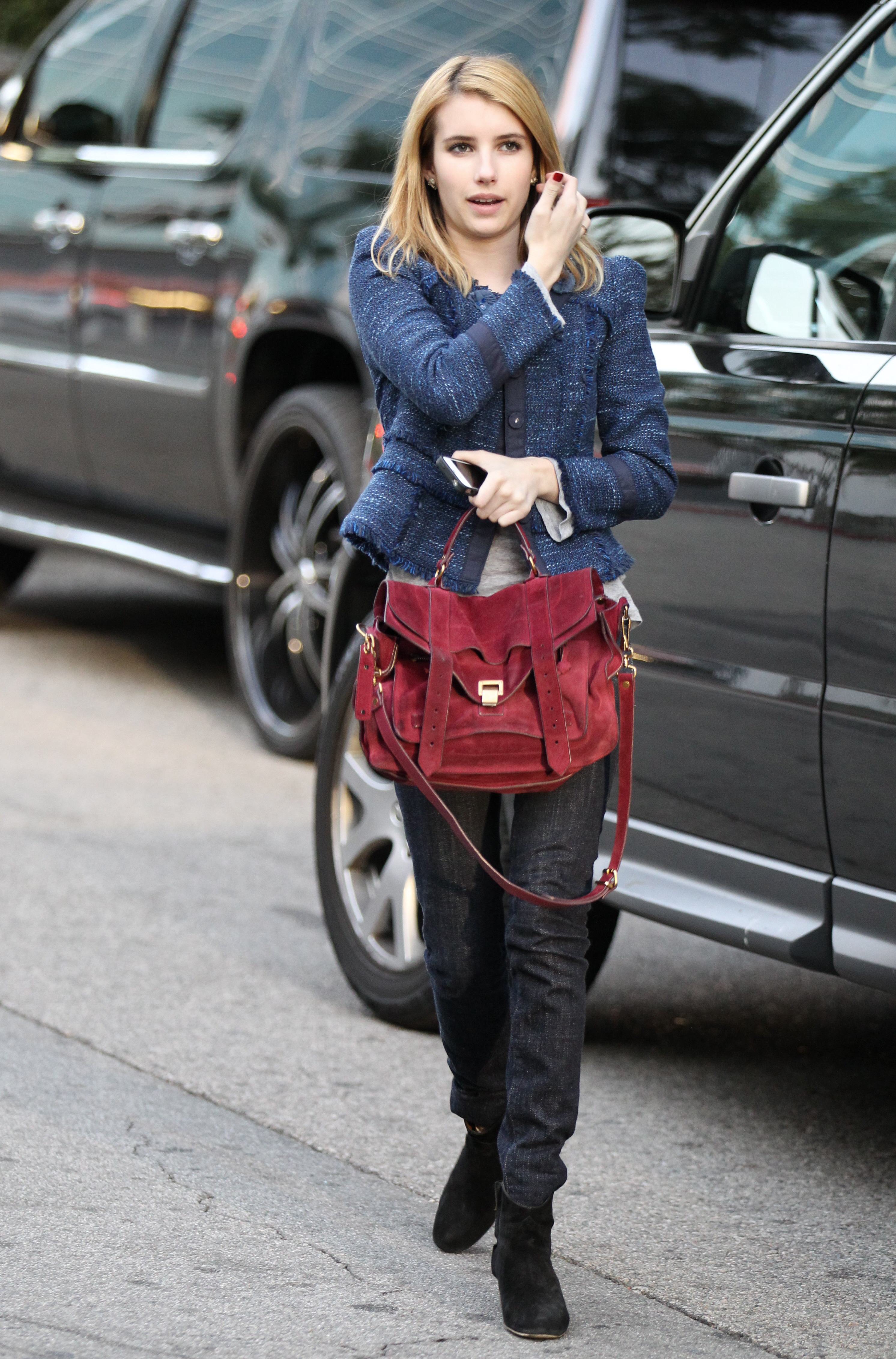 MCFan_for_celeblounge07-12-2011 00-00_08.jpg