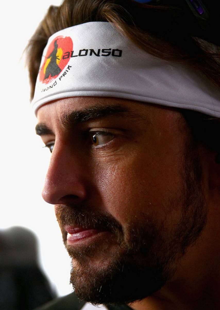 Песня про фернандо алонсо. Фернандо Алонсо. Кепка Fernando Alonso. Alonso Beard. Кепка Фернандо Алонсо.