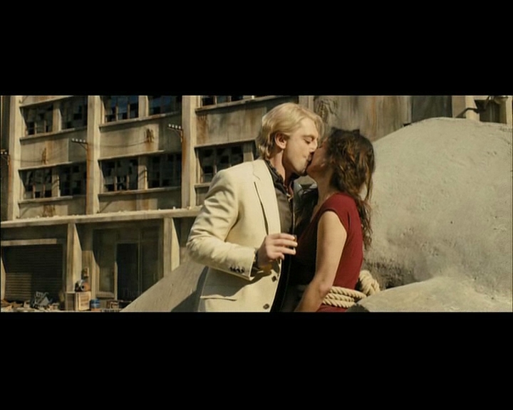007_skyfall.wmv.083.jpg
