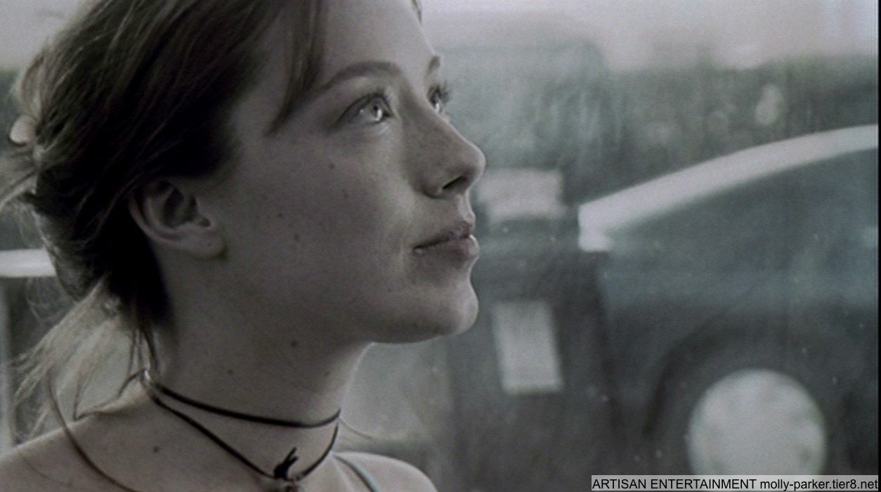 Molly_Parker_Caps1_003.jpg