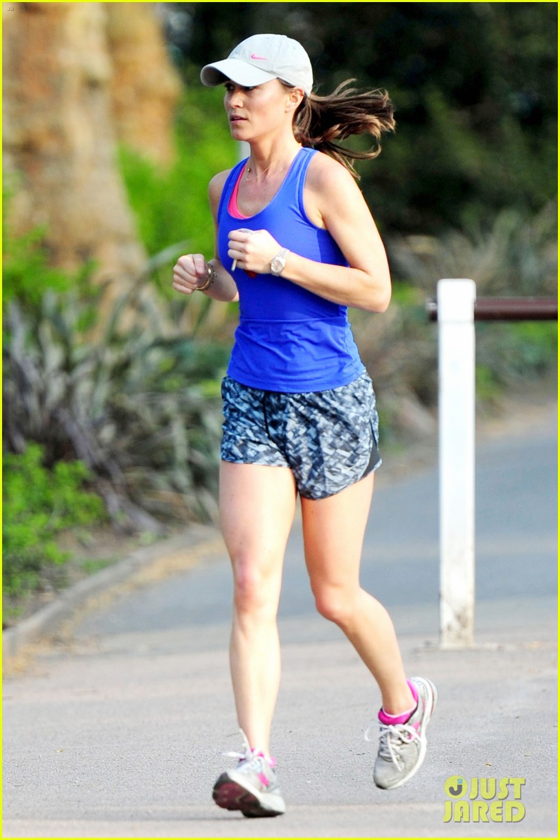 pippa-middleton-not-godparent-to-kate-baby-13.jpg
