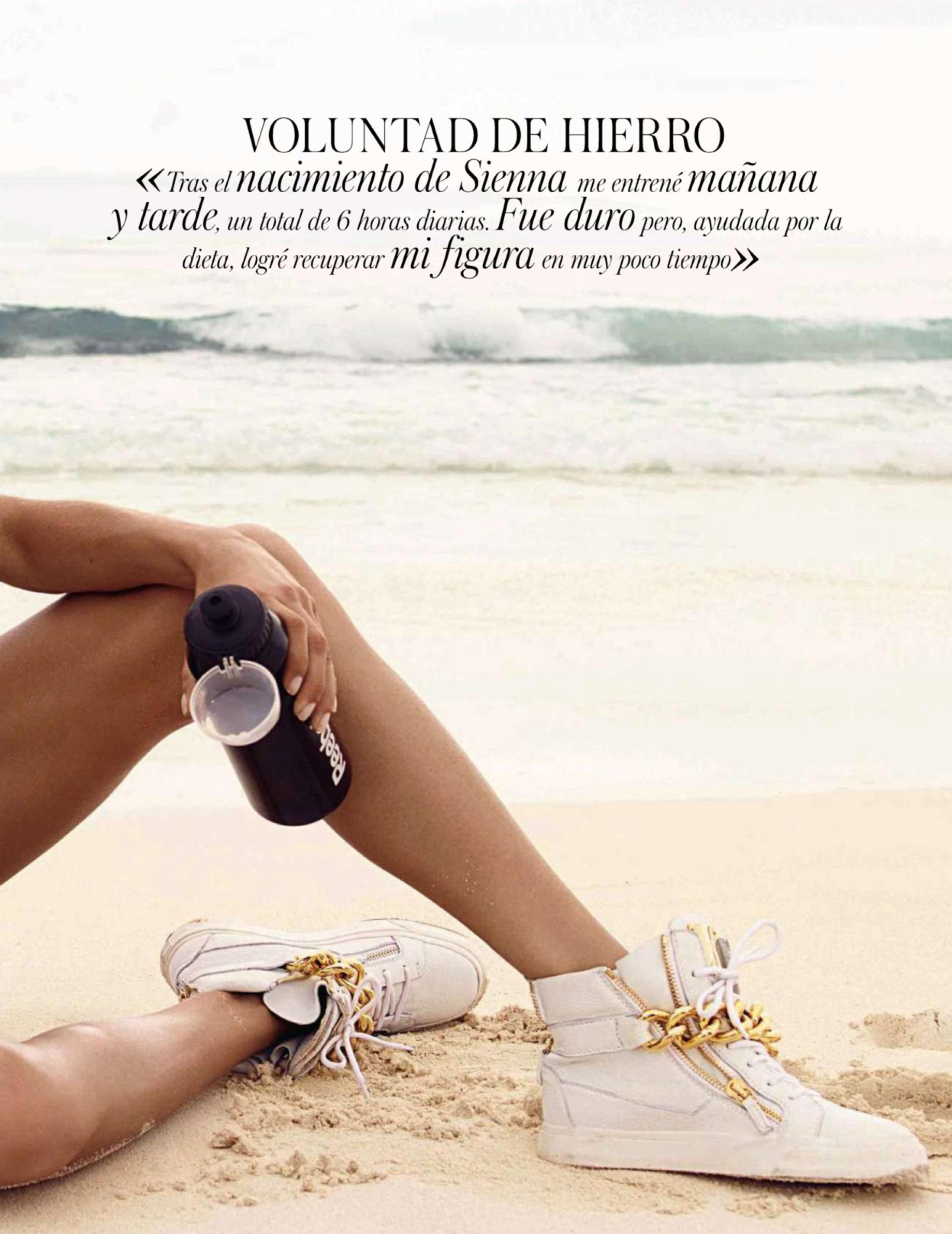 Adriana Lima - Vogue May 2014020.jpg