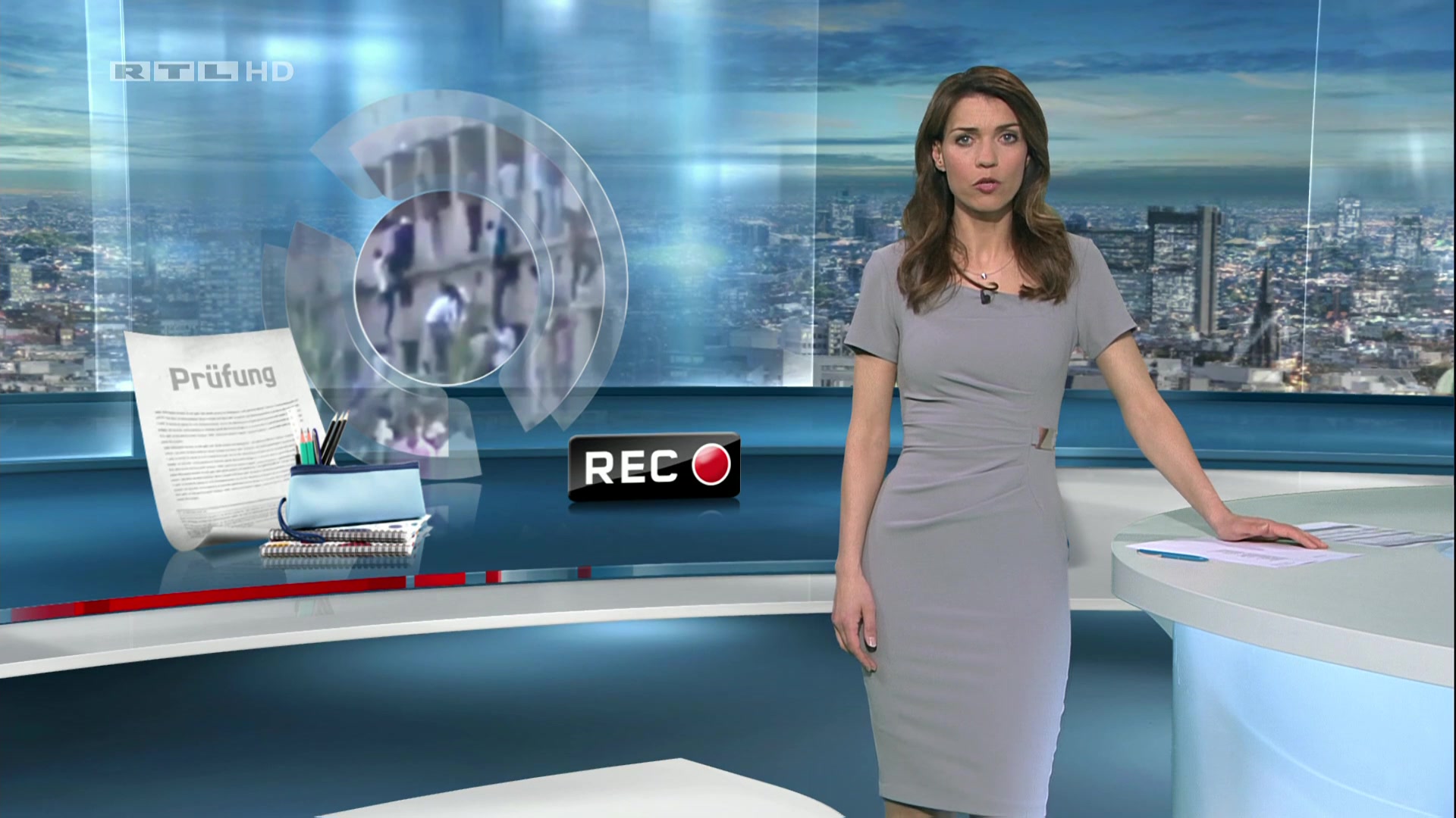 annett_moeller_20150320_rtl_aktuell_1080p_ng 060.jpg