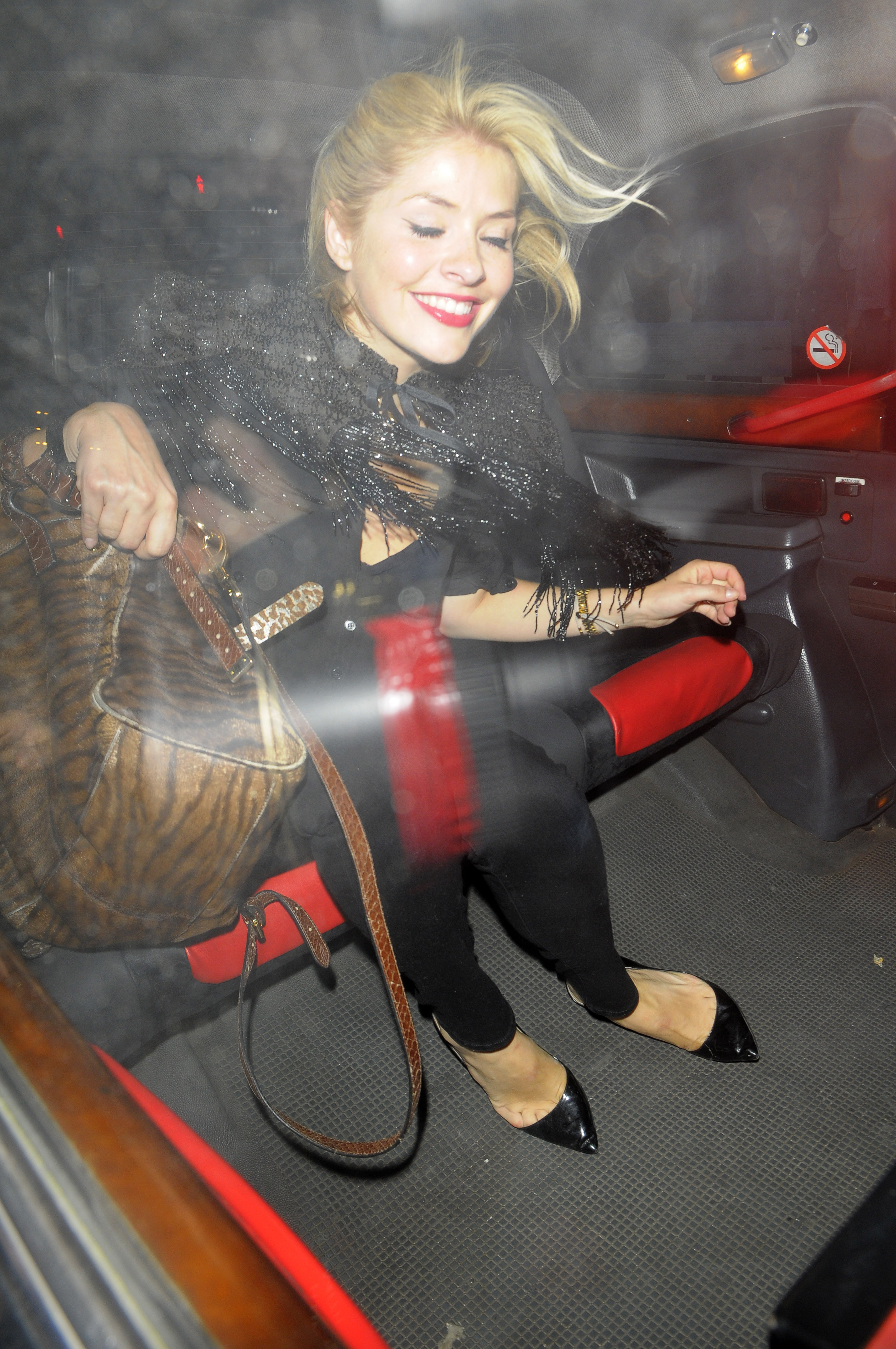 MCFan_for_Celeblounge21-07-2012 10-02_16.jpg