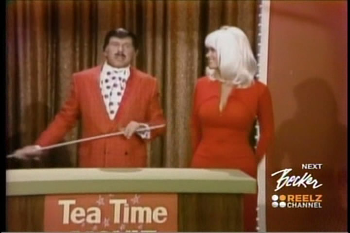 carol wayne red dress collars.wmv_snapshot_00.27_[2011.12.29_03.29.19].jpg