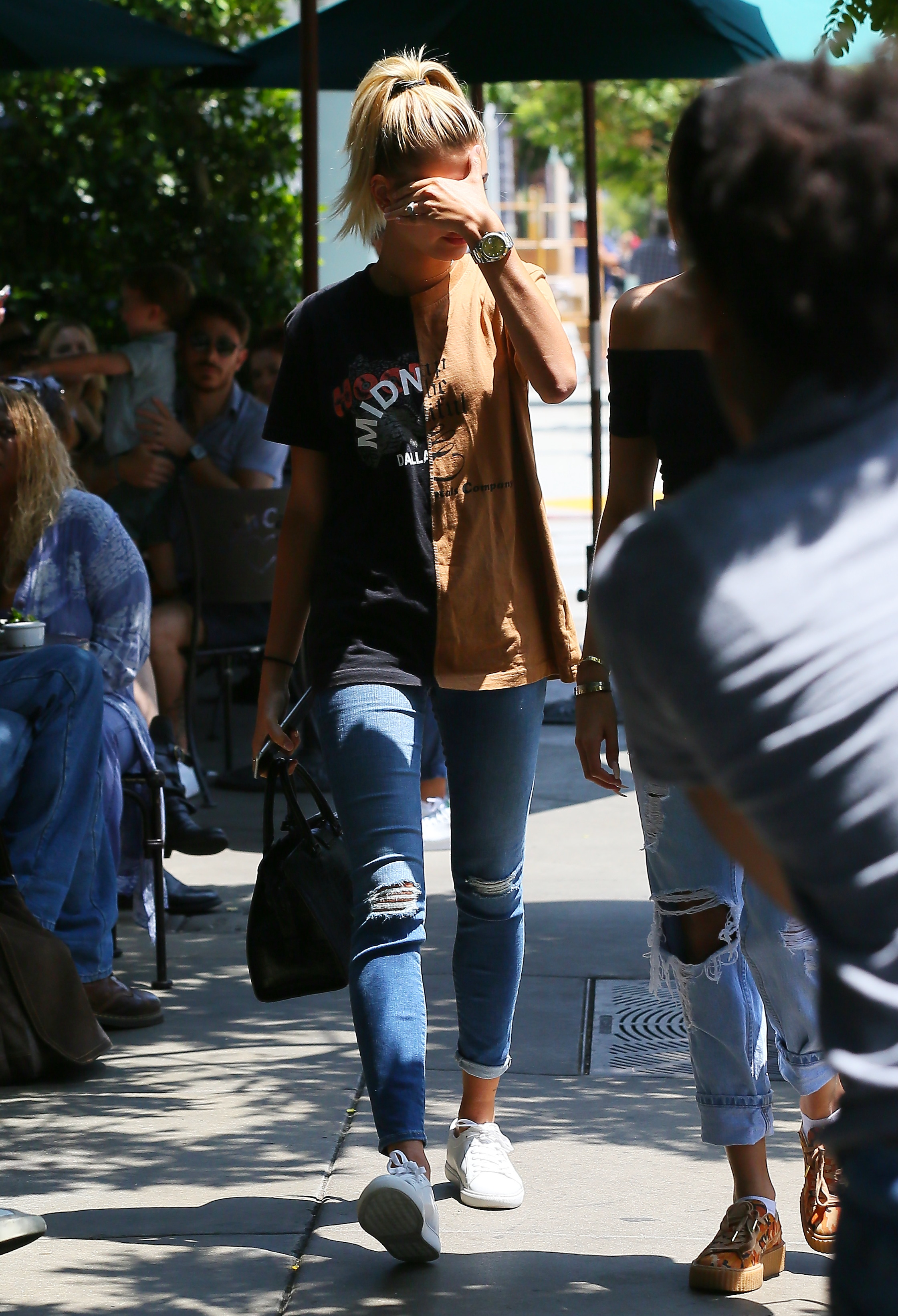 MadisonBeer&HaileyBaldwin_0808201P (57).jpg