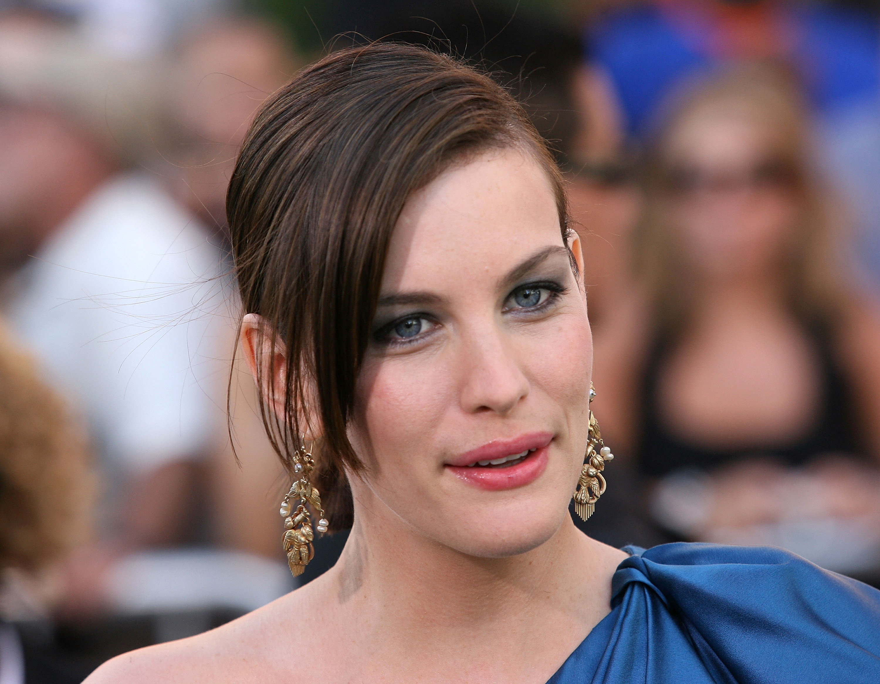 topia-Liv_Tyler-The_Incredible_Hulk_premiere-03_122_15lo.jpg