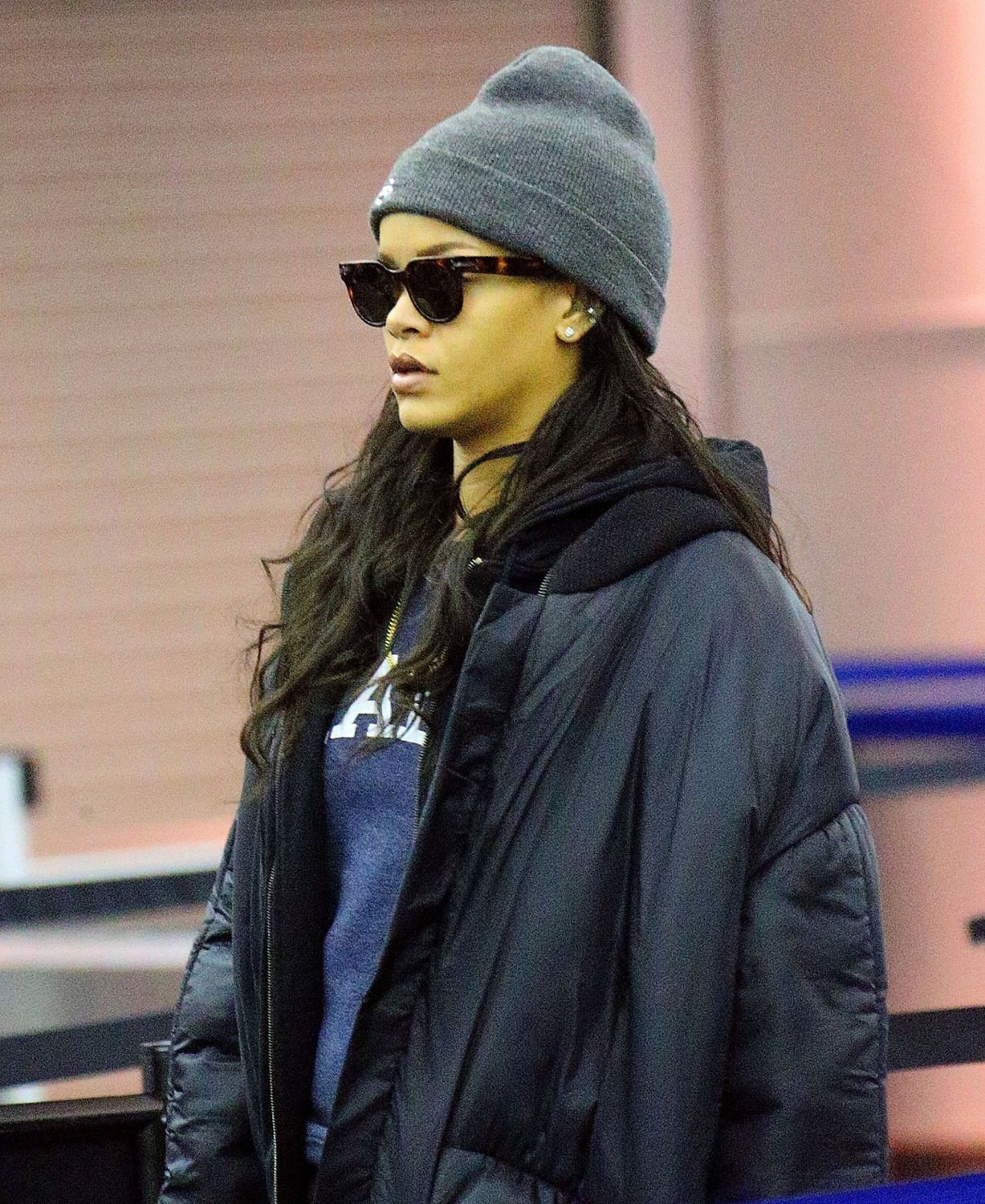 Rihanna leaves New York 18.2.2015_13.jpg