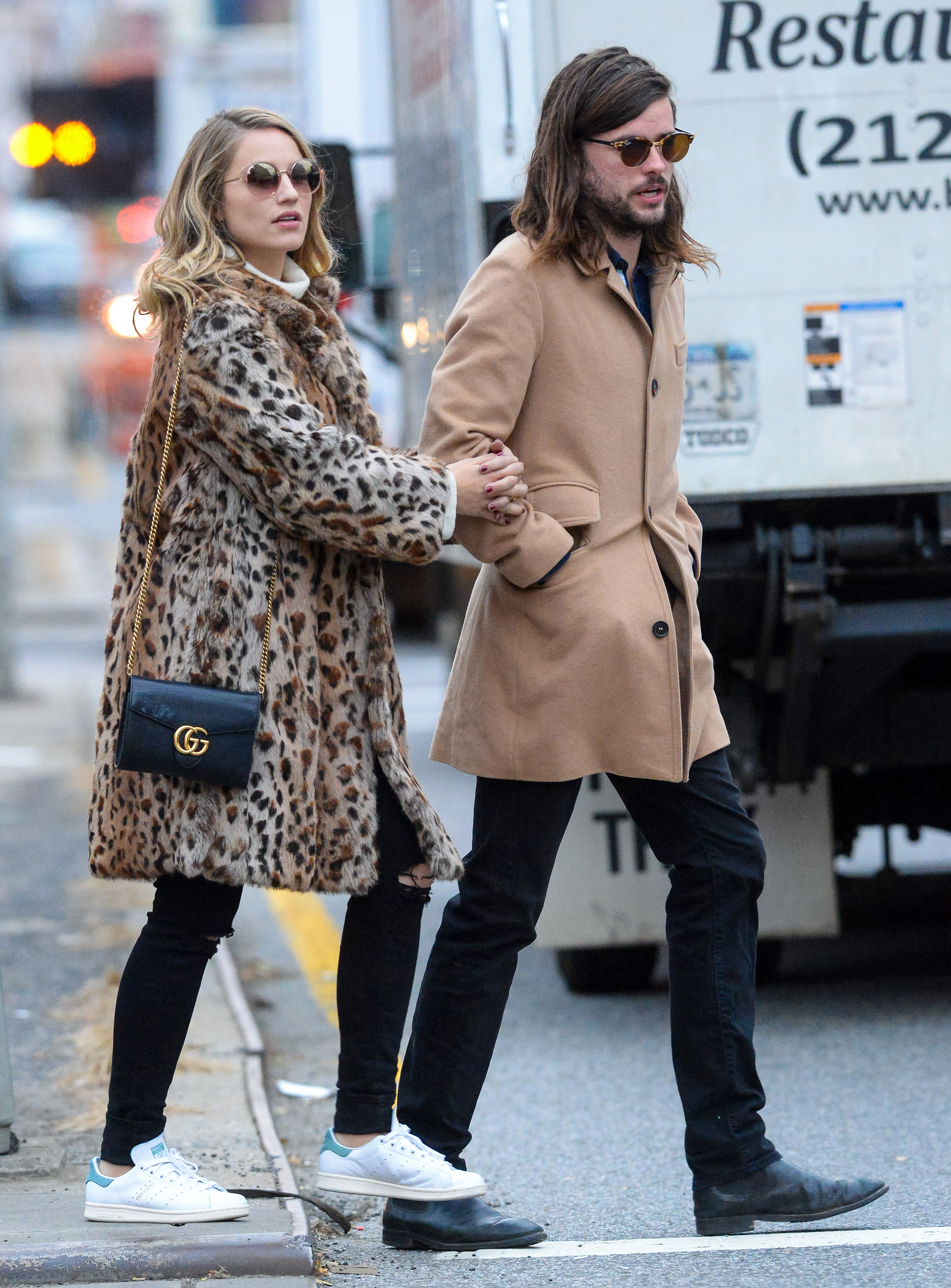 MCFan_for_Celeblounge&HQCelebCorner13-12-2016 09-12Dianna Agron, Winston Marshall_09.jpg