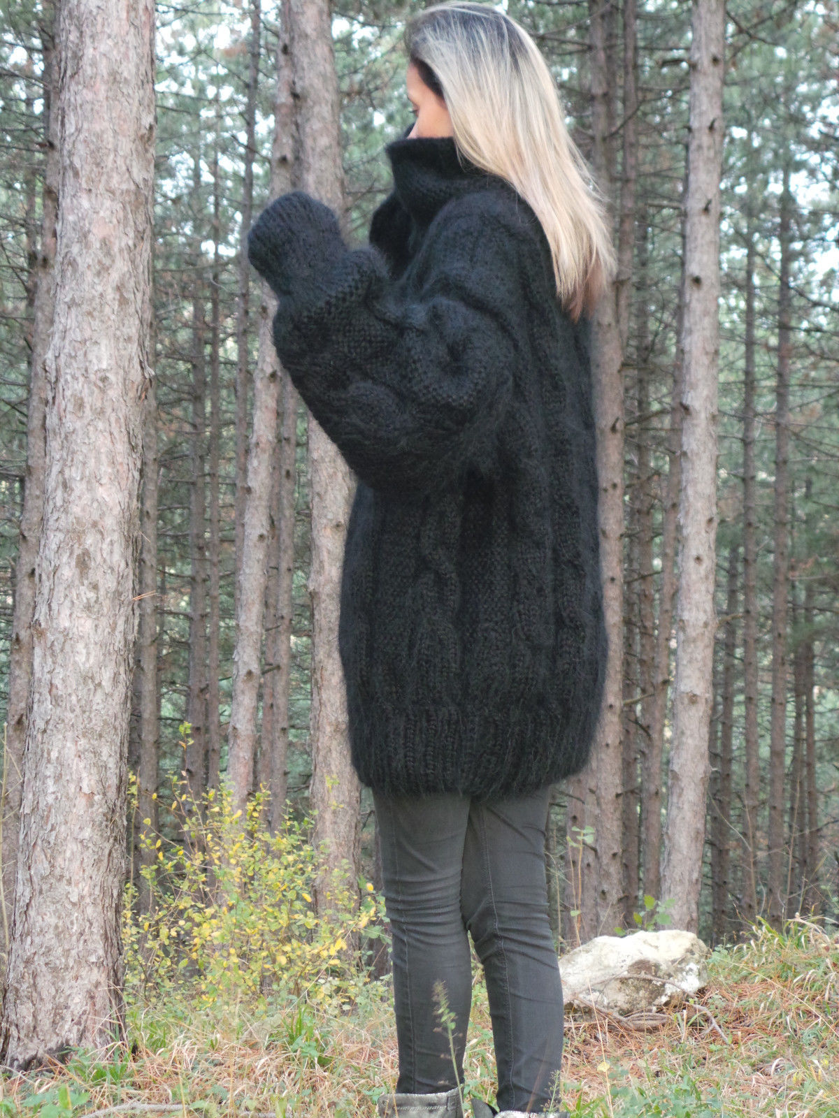 Coat BLACK Sweater 1.8kg2.jpg