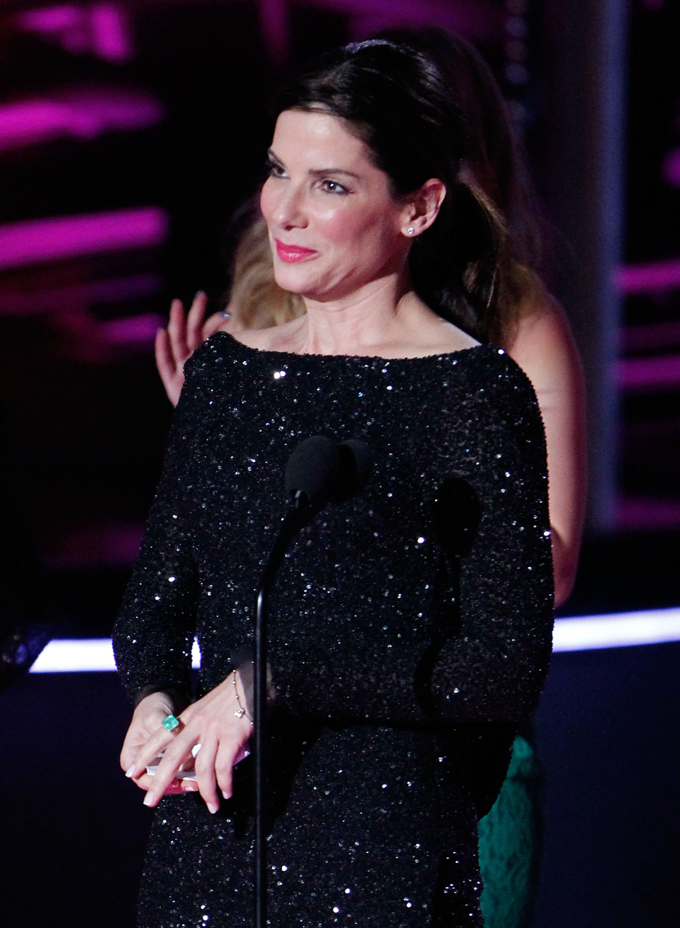 Sandra_Bullock_2010_MTV_Movie_Awards_ Kosty555.info_004.jpg