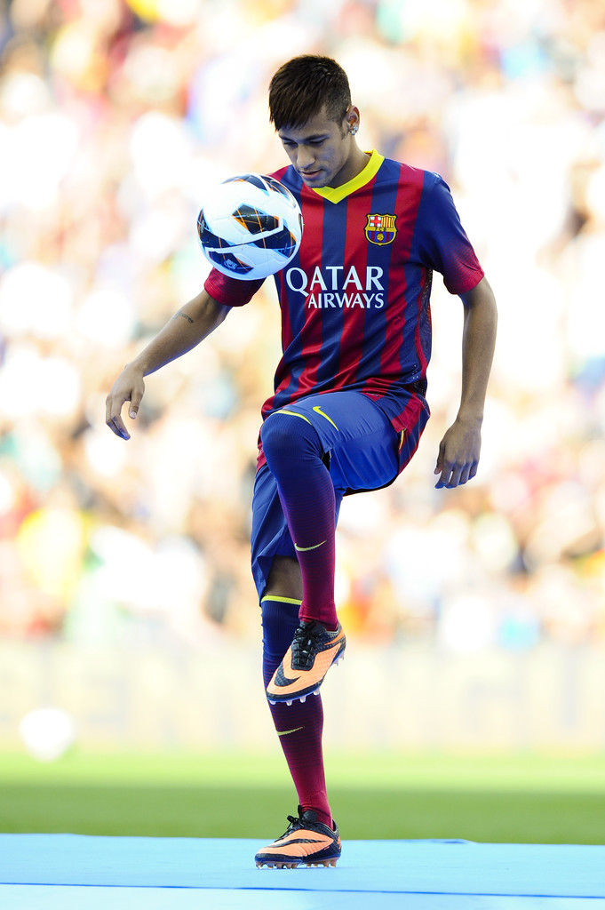 Neymar presentation 099.jpg
