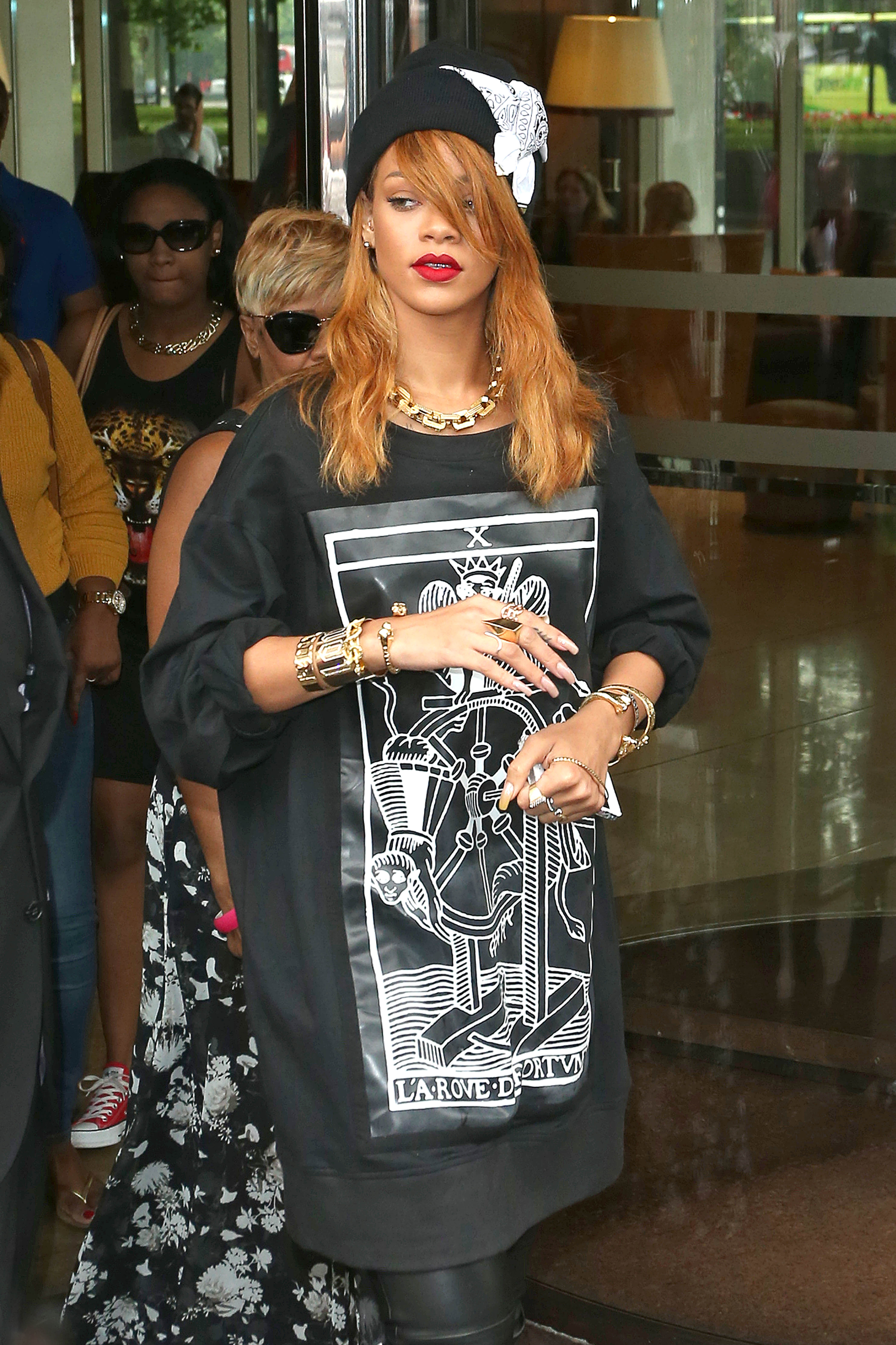 celebrity-paradise.com-The Elder-rihanna _25_.jpg