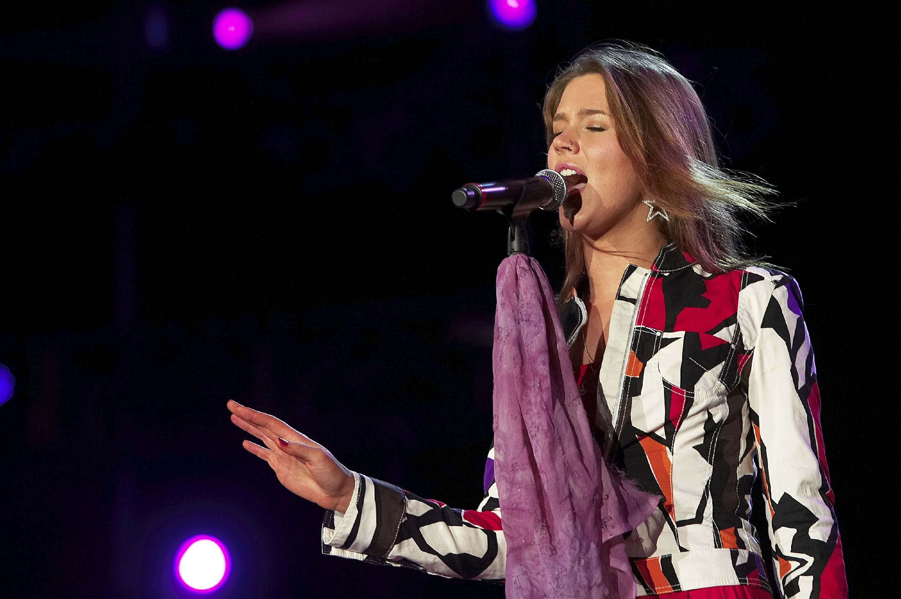 jossstoneperformingatrockinrio013.jpg