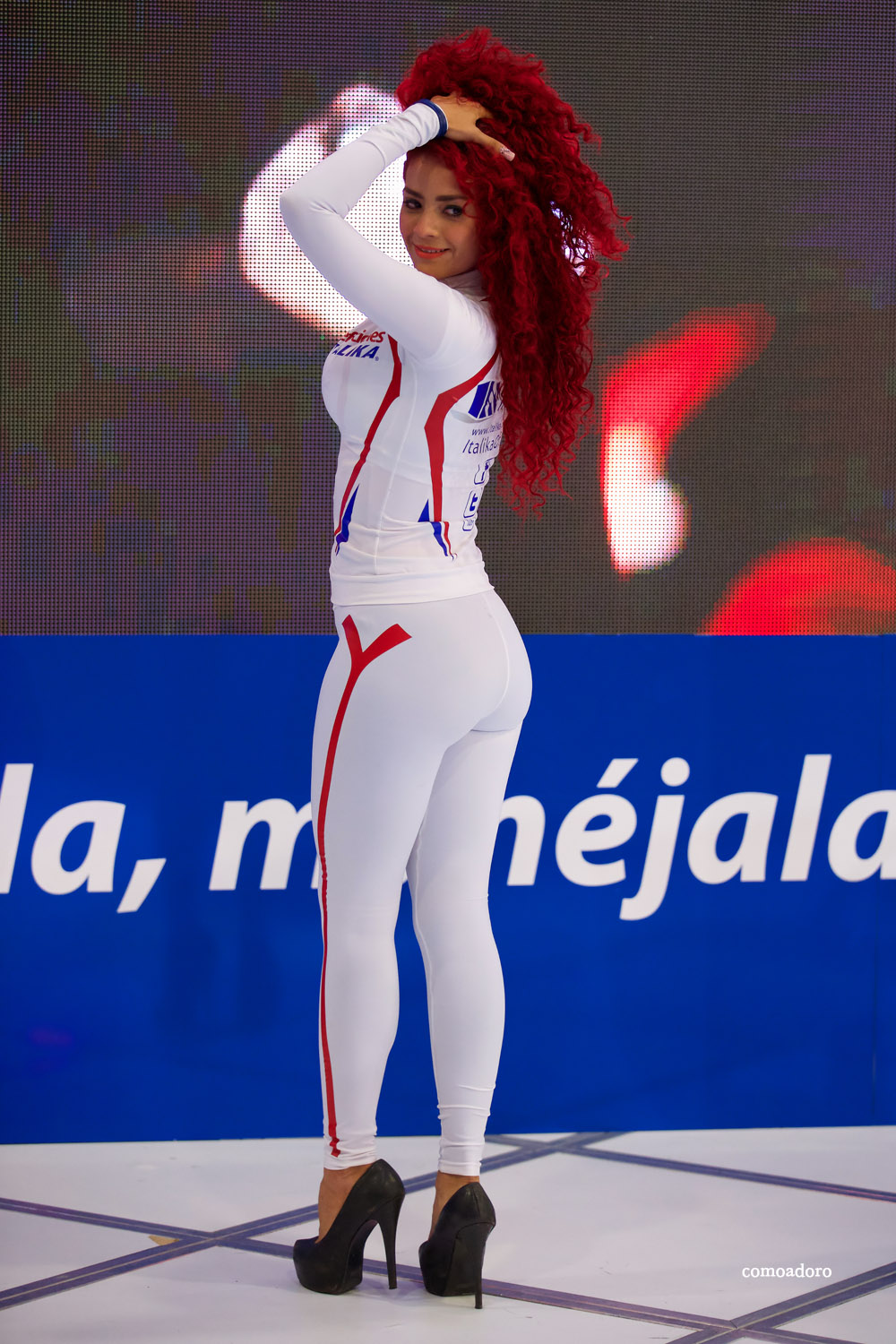 nalgona en mallas (48).jpg