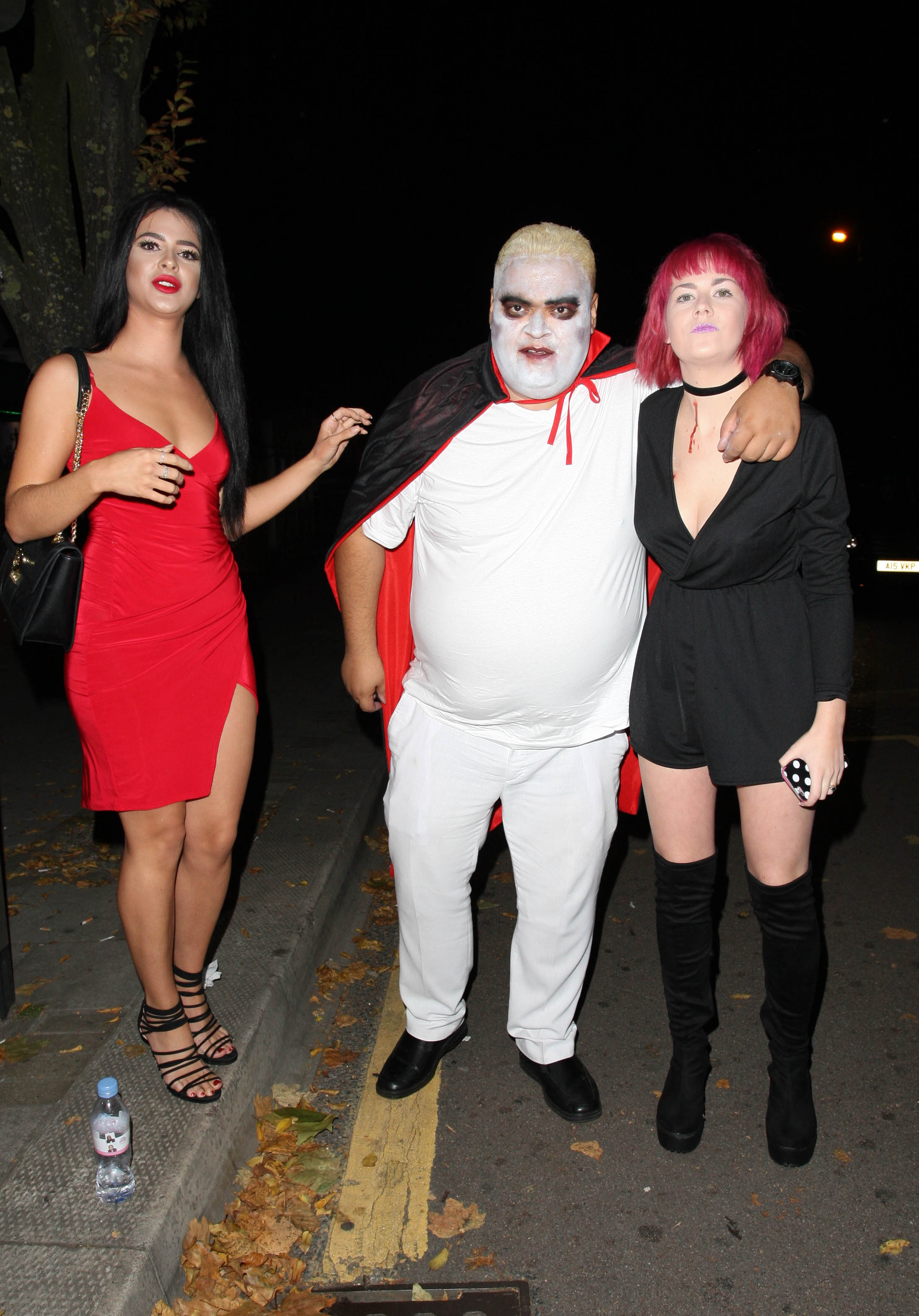MCFan_for_Celeblounge&HQCelebCorner30-10-2016 15-52_07.jpg