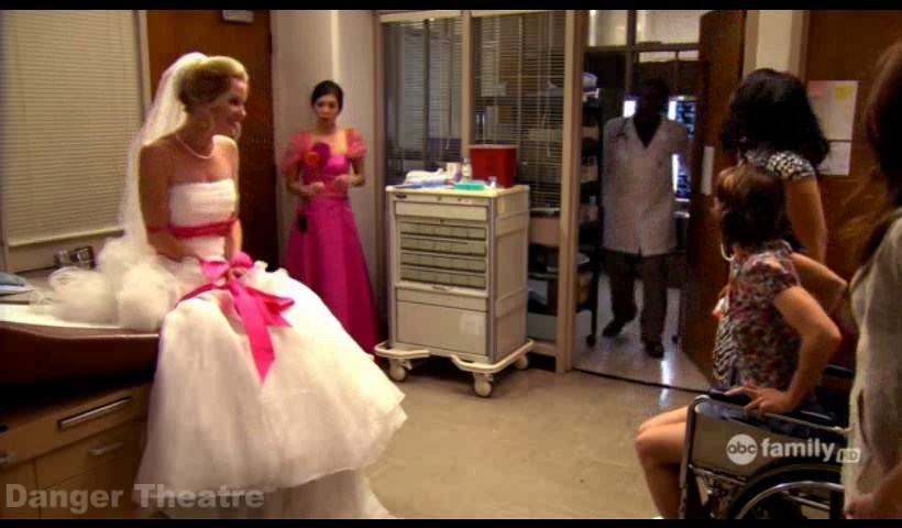 revenge_of_the_bridesmaids.wmv.045.jpg