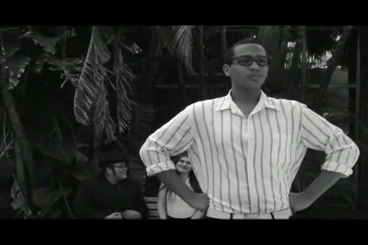 Trouble at the Tracks.wmv.004.jpg