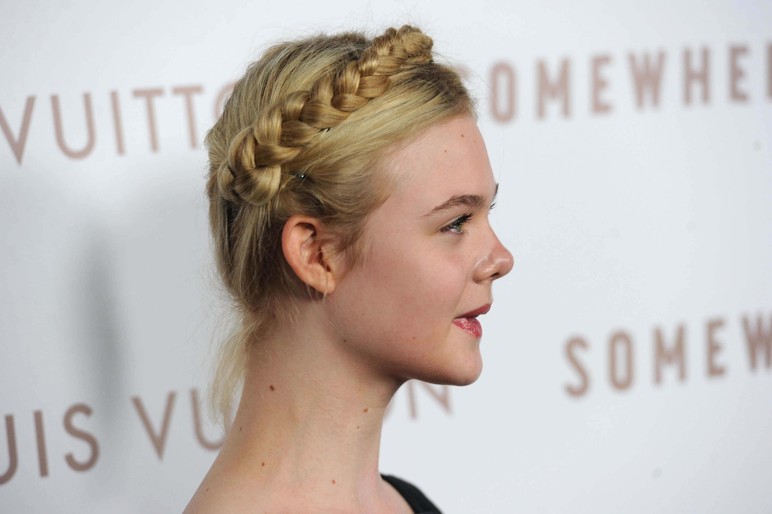 07492_Tikipeter_Elle_Fanning_Somewhere_LA_Premiere_001_122_1192lo.jpg