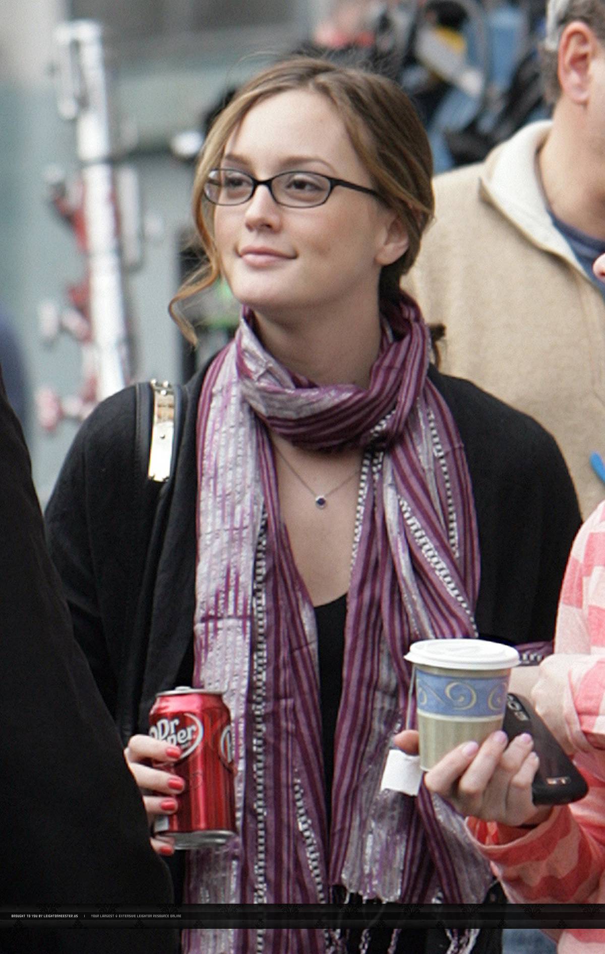 Leighton_Meester-gg-set-3-27-095.JPG