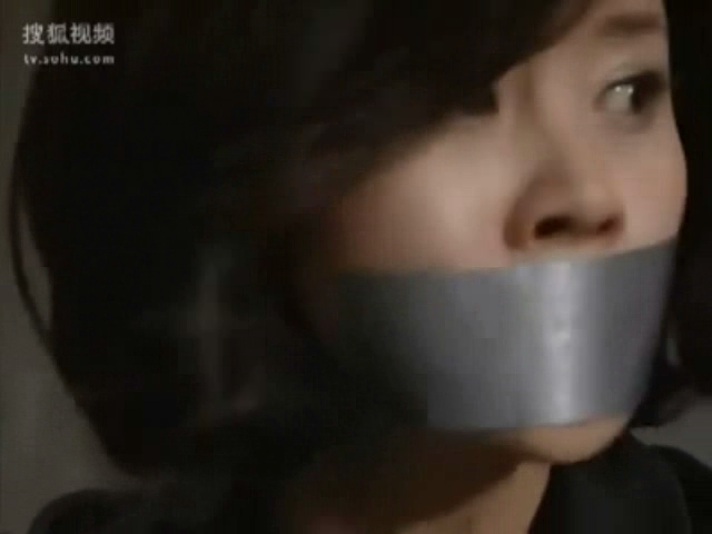 Asian girl in tape ball.WMV.052.jpg