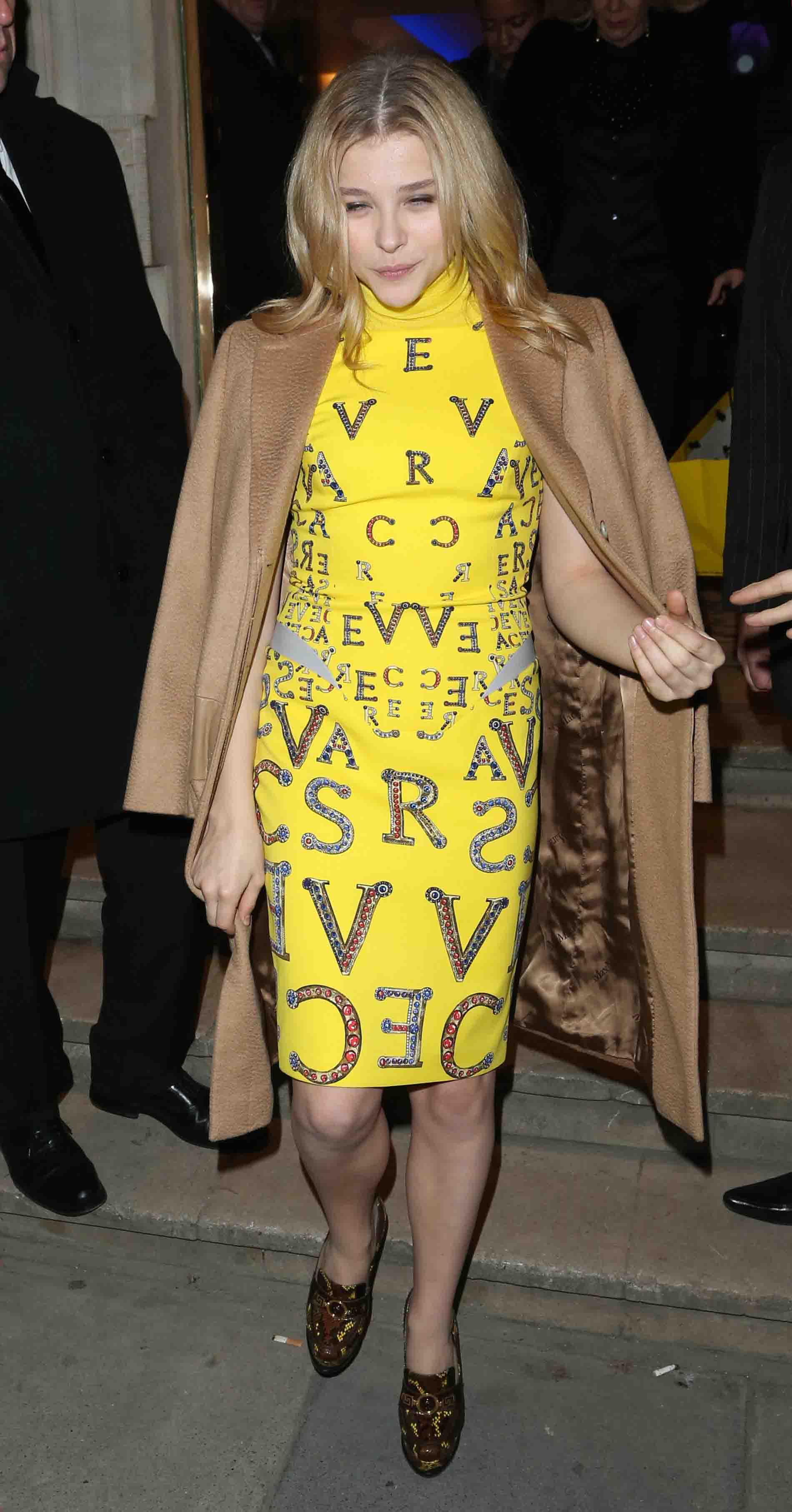 69233_Preppie_Chloe_Moretz_leaving_Christies_Auction_House_in_London_1_122_27lo.jpg