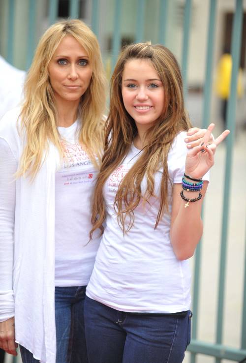 16th Annual EIF Revlon RunWalk For Women  (9).jpg