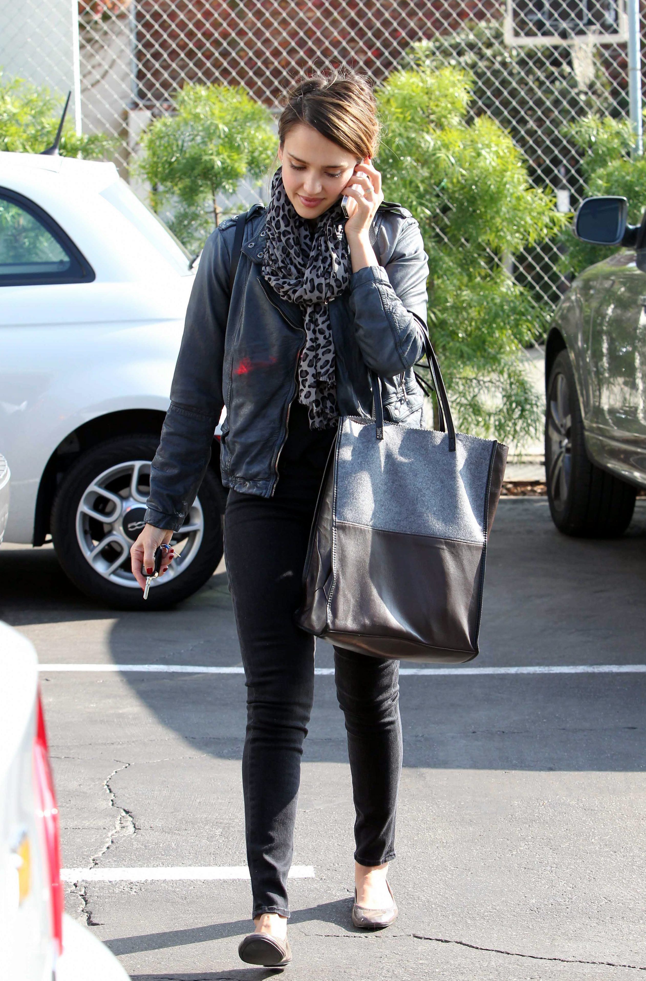 MCFan_for_celeblounge16-11-2011 00-00_08.jpg