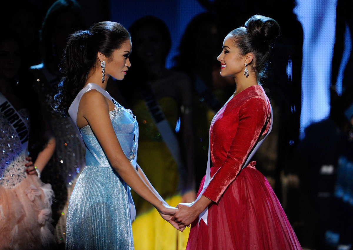 OLIVIA-CULPO-as-Miss-Universe-at-the-2012-Miss-Universe-Pageant-in-Las-Vegas-17.jpg