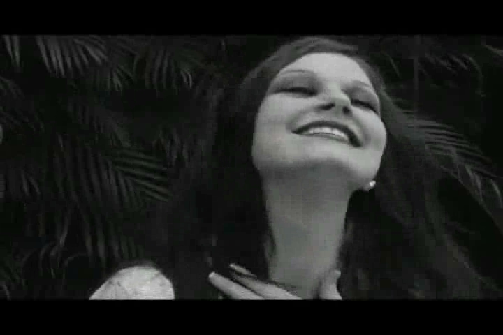 Trouble at the Tracks.wmv.013.jpg